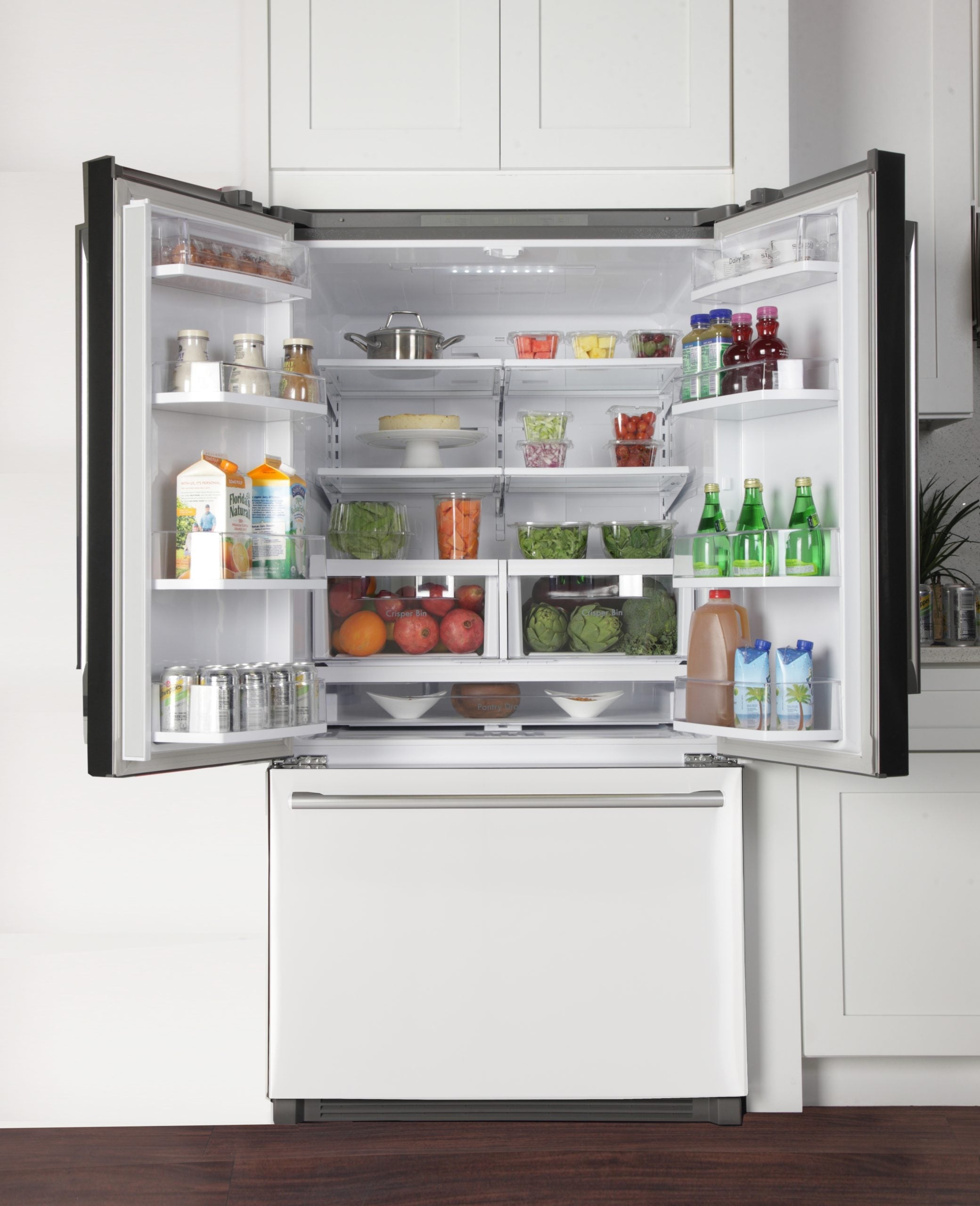 Kucht Professional 36 In. 26.1 cu. ft. Refrigerator with Interior Ice Maker, White - K748FDS-W