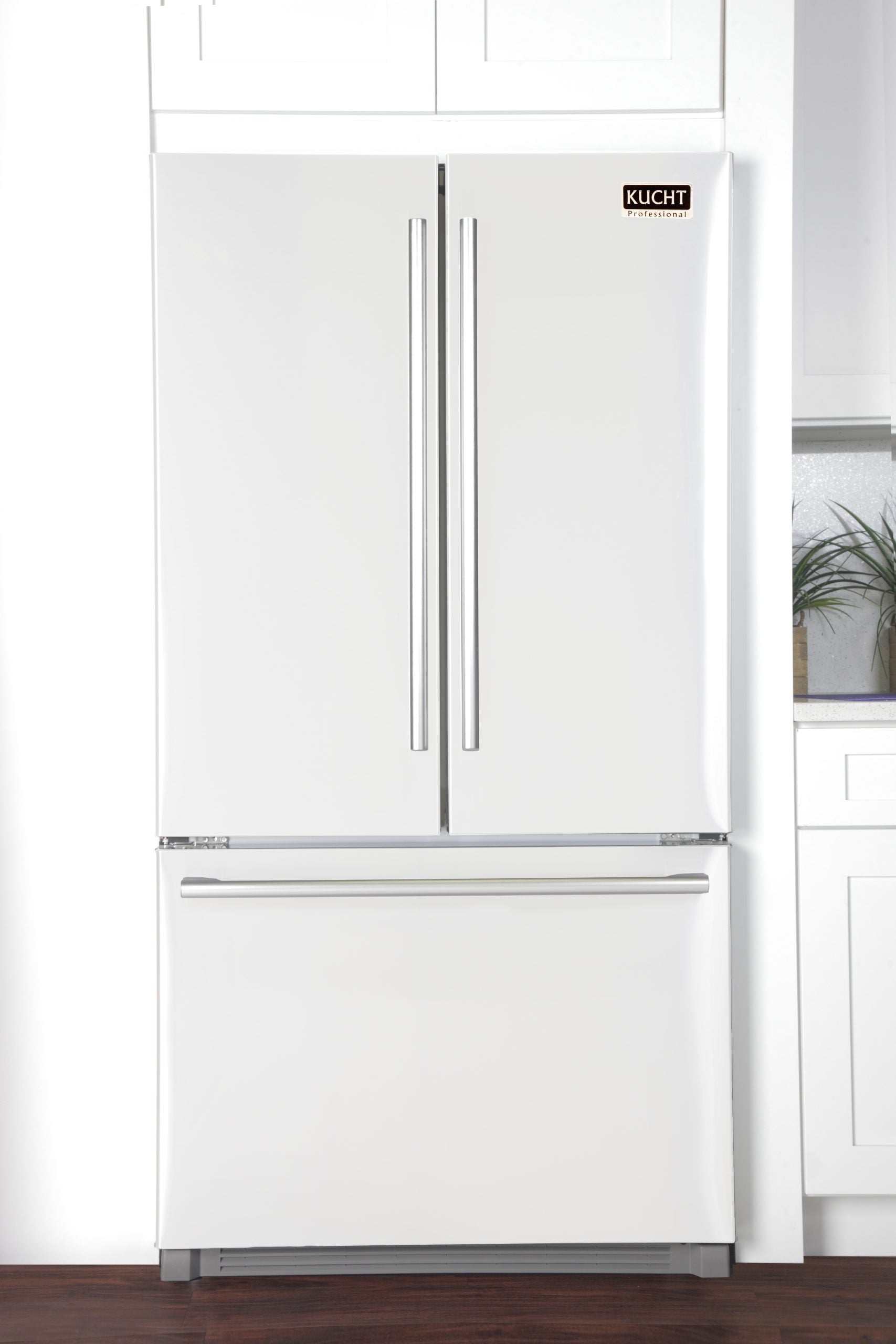 Kucht Professional 36 In. 26.1 cu. ft. Refrigerator with Interior Ice Maker, White - K748FDS-W