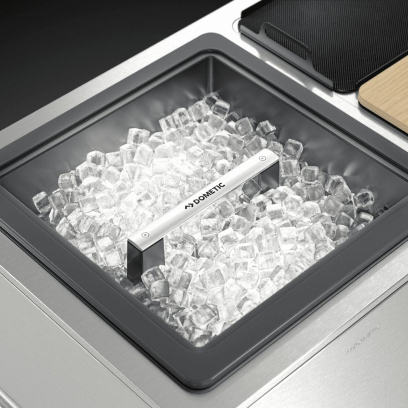 Dometic Outdoor mobile bar, dual zone refrigerator - MoBar 550S