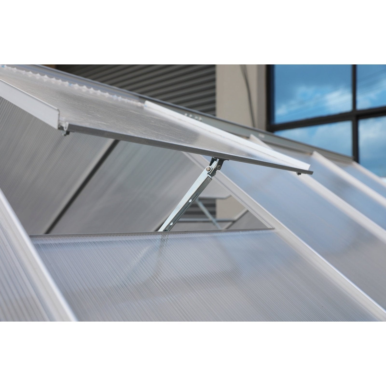 Chery Industrial Classic Greenhouse 6'x8' DOUGH0608WH01