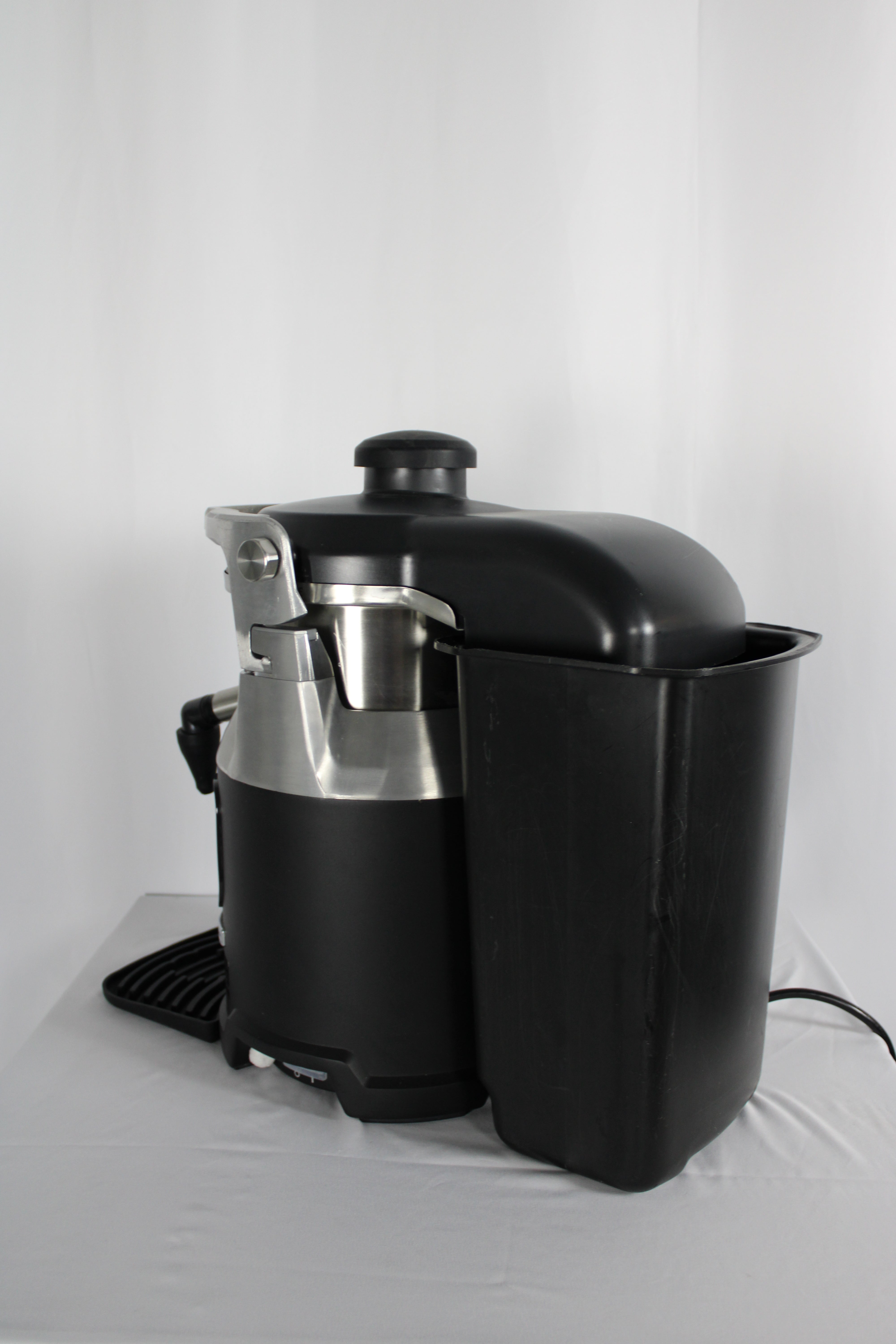 Hamilton Beach HJE960 Electric Centrifugal Juice Extractor-1 - USEHBHJE960