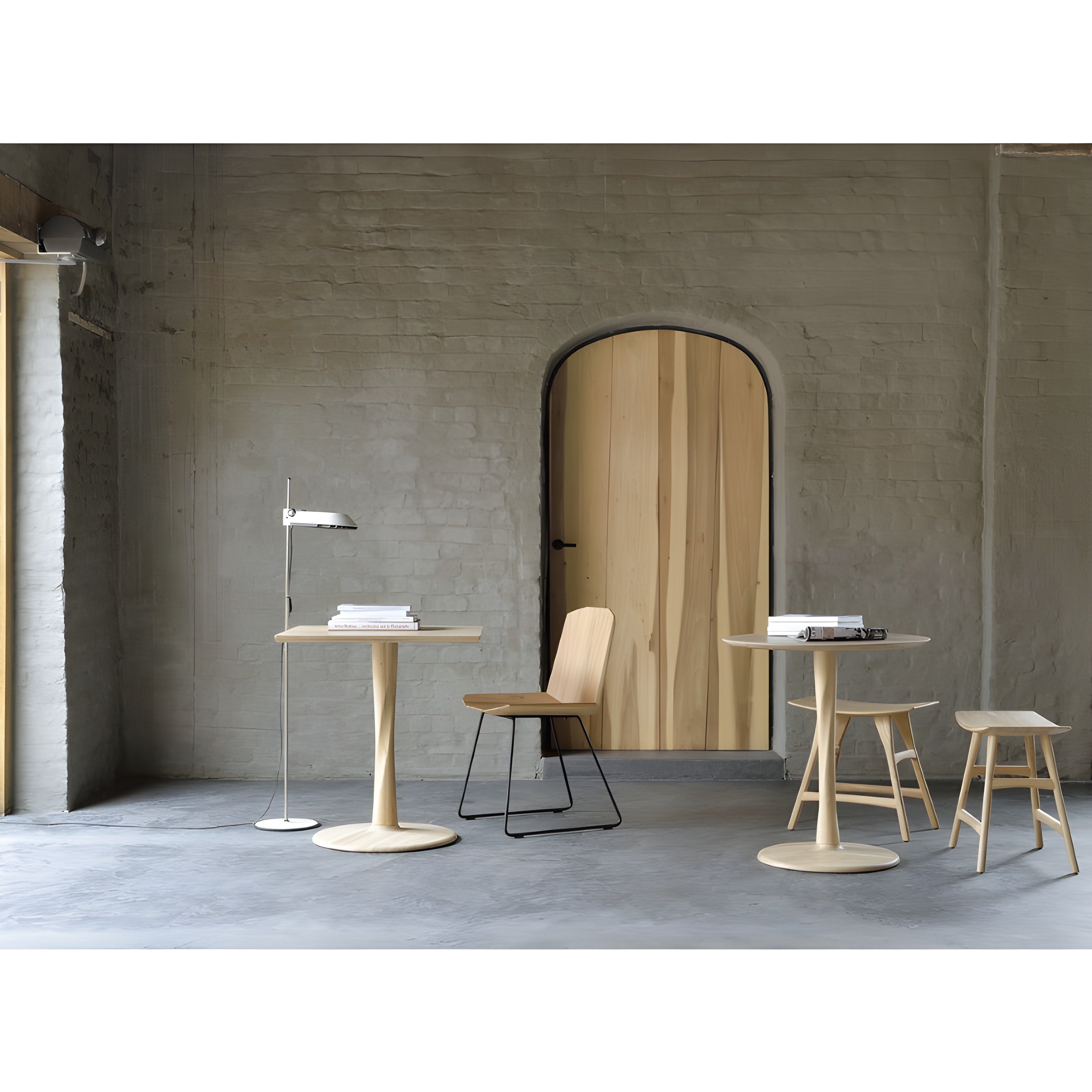 Ethnicraft Torsion Round Dining Table - ETH-50017