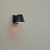 Visual Comfort & Co. Bowman Outdoor Wall Sconce - VIS-700WSBOW4W-LED830