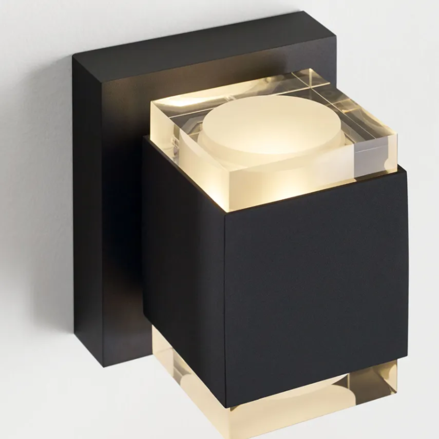 Voto Uplight and Downlight Outdoor Wall Sconce - VIS-700OWVOT8276HUDUNVS