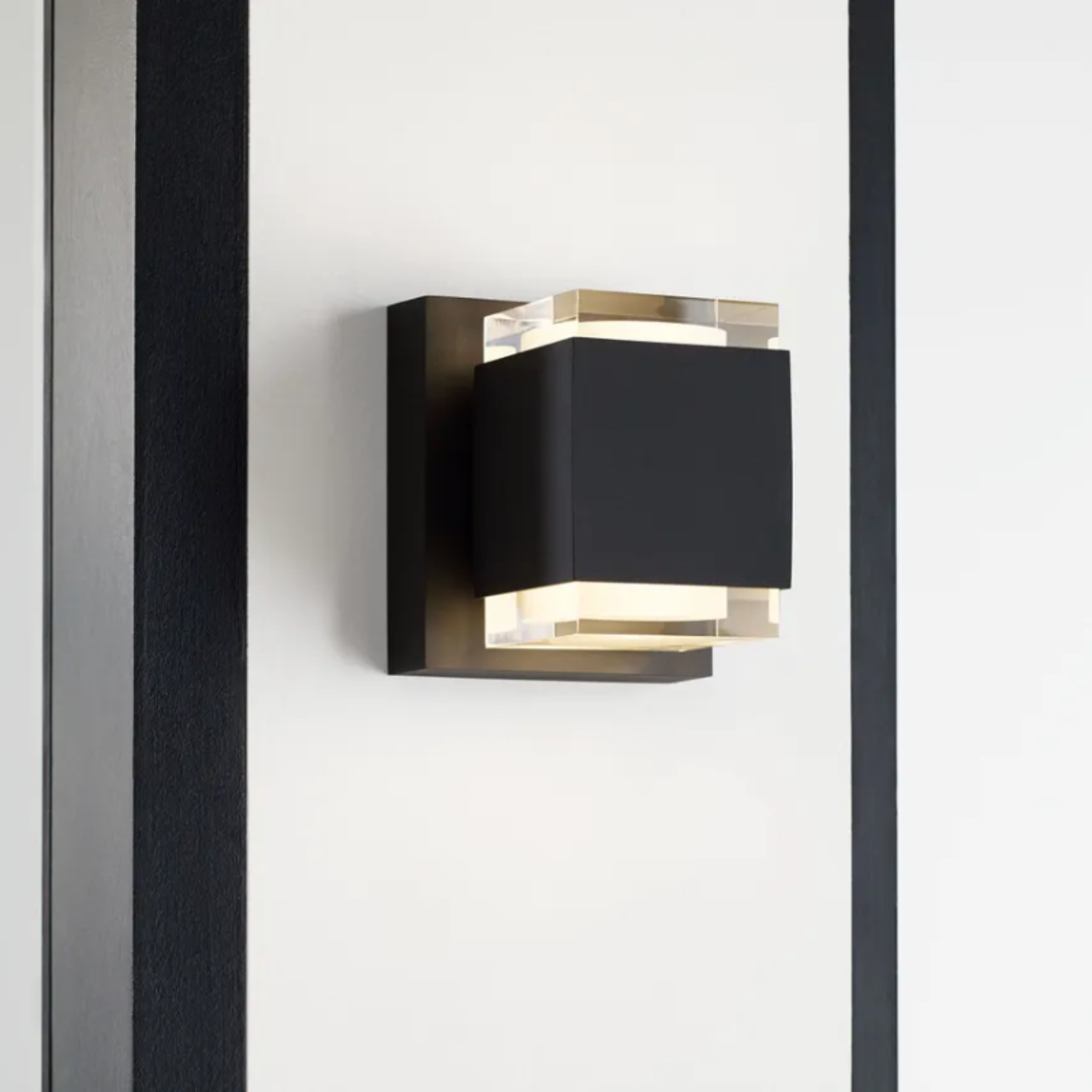 Voto Uplight and Downlight Outdoor Wall Sconce - VIS-700OWVOT8276HUDUNVS