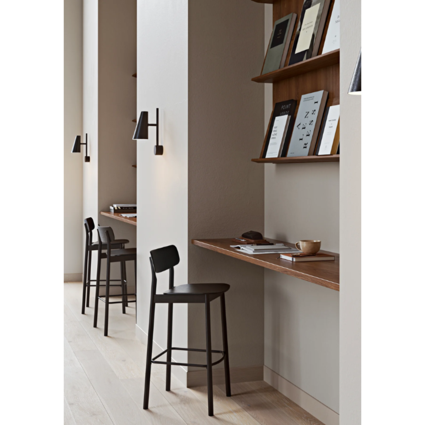 Woud Soma Bar Stool - WOU-100824