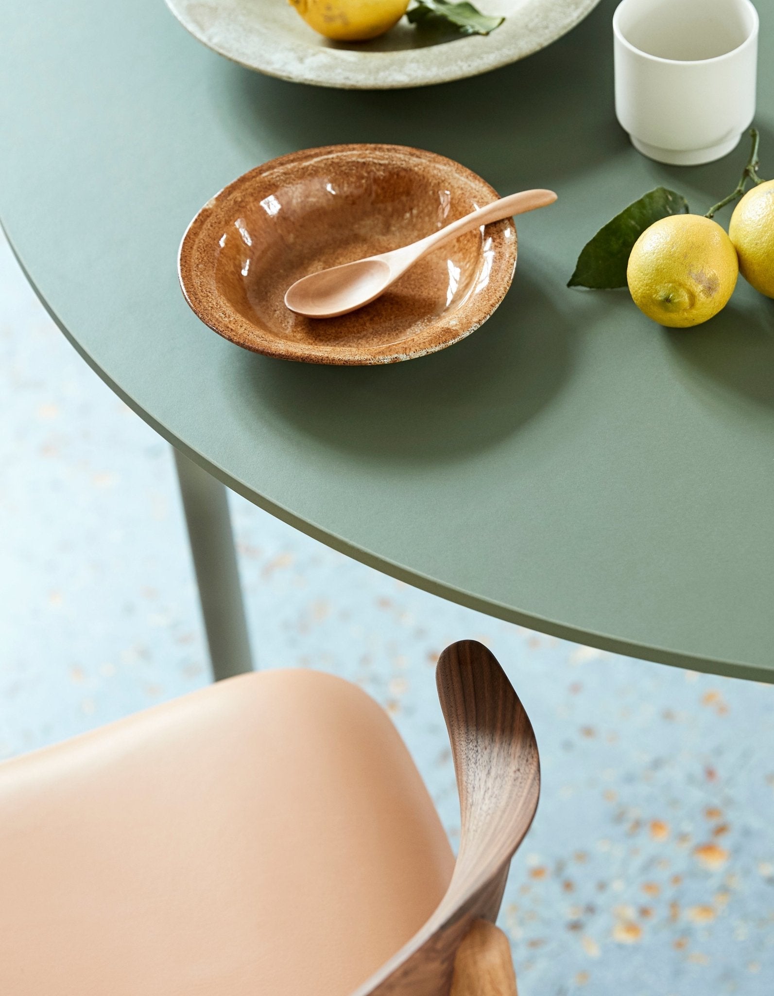Warm Nordic Affinity Dining Table - Round - 2705016