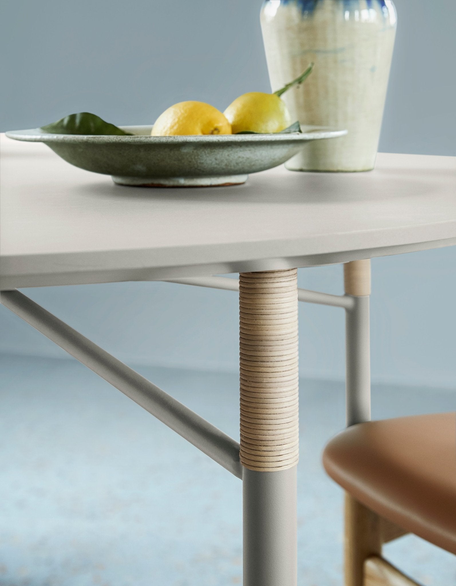 Warm Nordic Affinity Dining Table - Round - 2705016