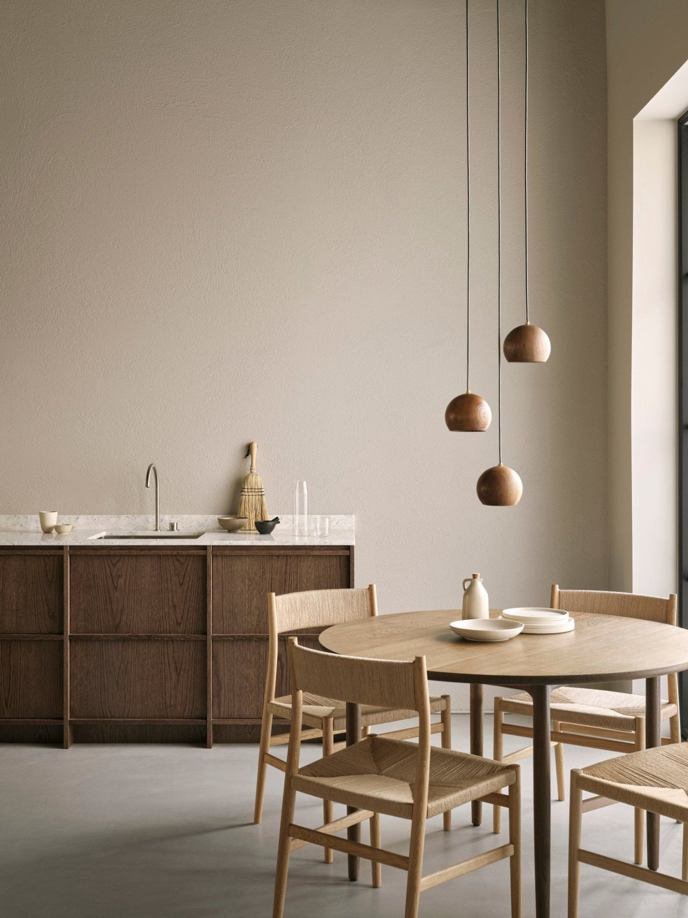 BRDR. Kruger ARV Round Dining Table - 47.2"Ø - AVO6-OFU