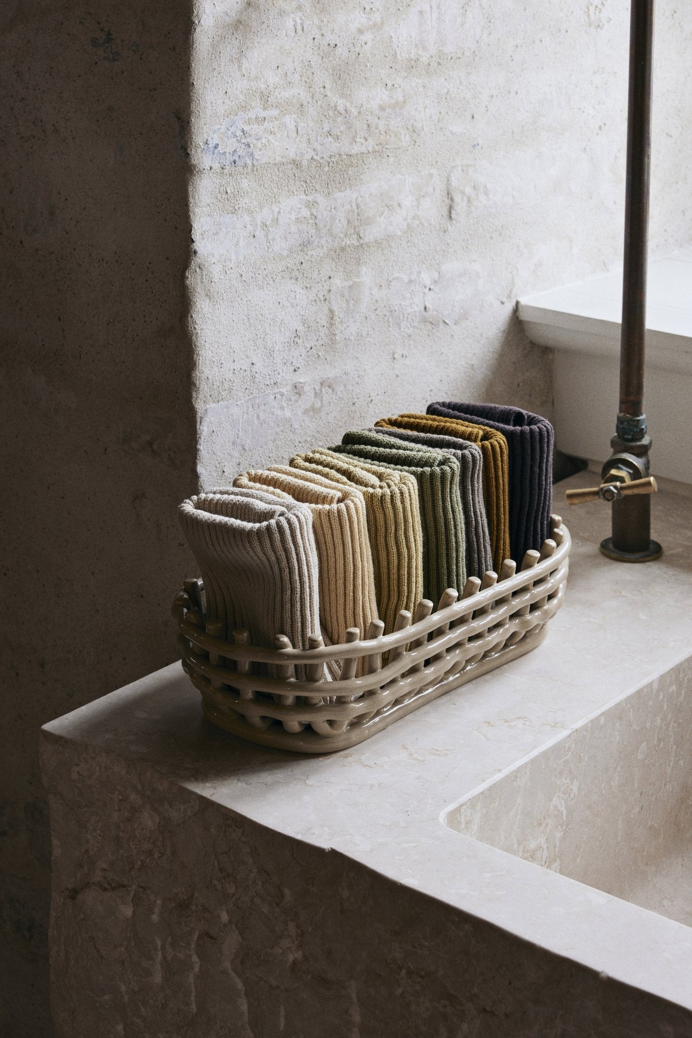 Ferm Living Ceramic Basket - 110072401