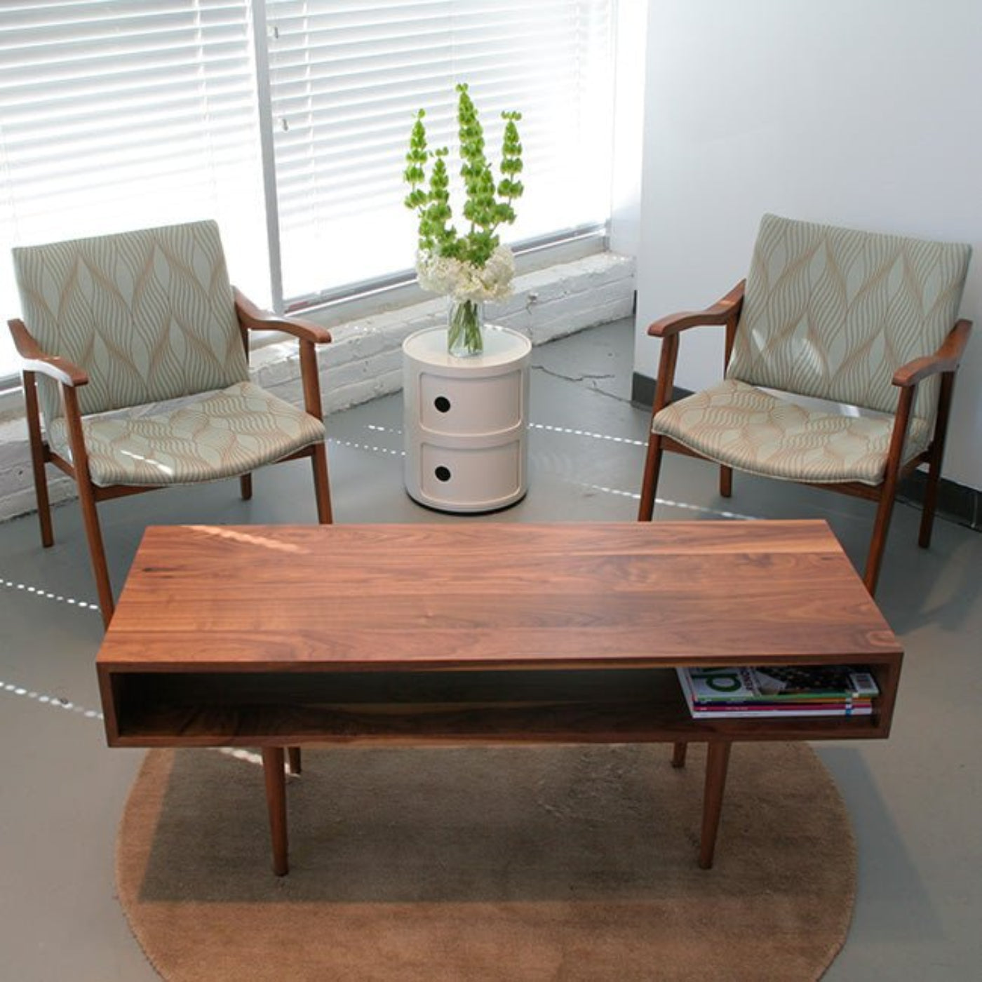 Eastvold Furniture Classic Coffee Table - CLASCOFWAL9