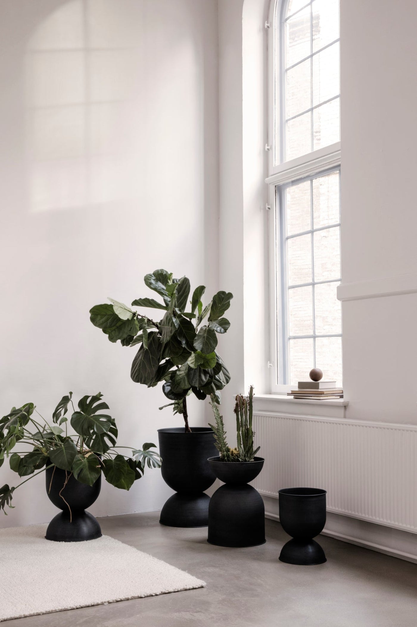 Ferm Living Hourglass Pot - 100709629
