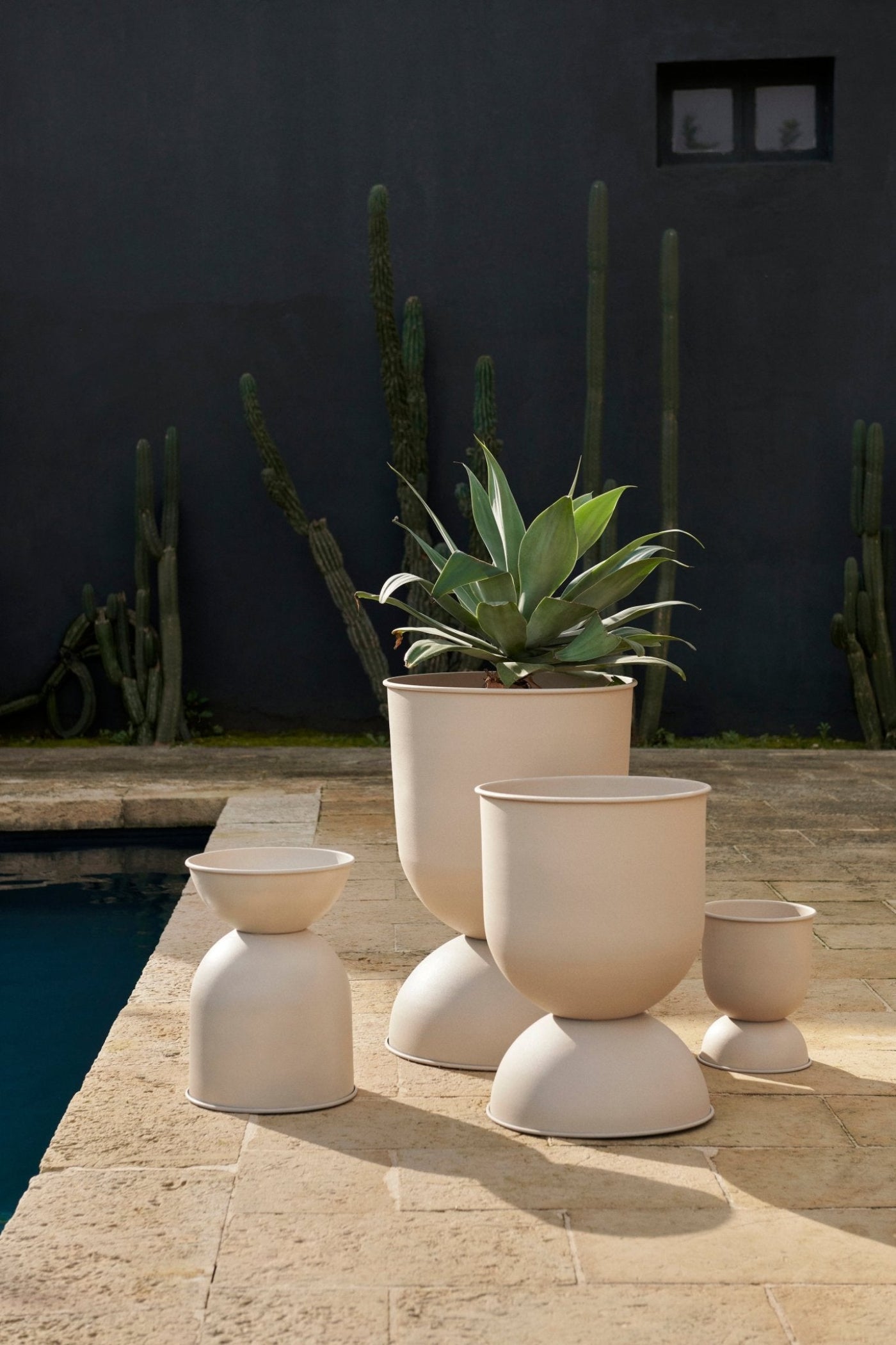 Ferm Living Hourglass Pot - 100709629