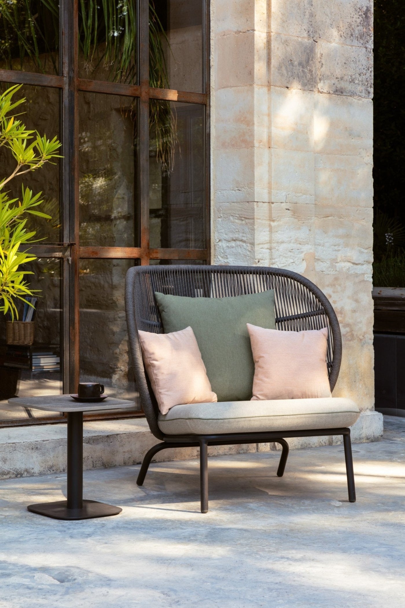 Vincent Sheppard Kodo Cocoon Chair - KIT-GC044S033-P0303-M-S2727-S2929