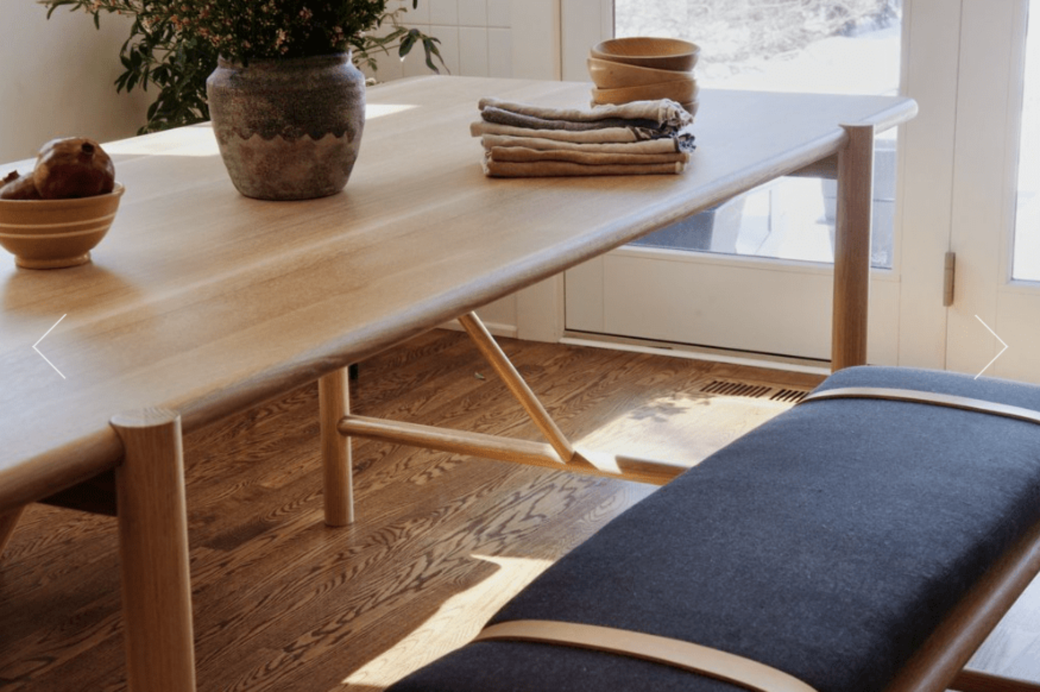 Eastvold Furniture Mora Dining Table - MORADINTBLWAL