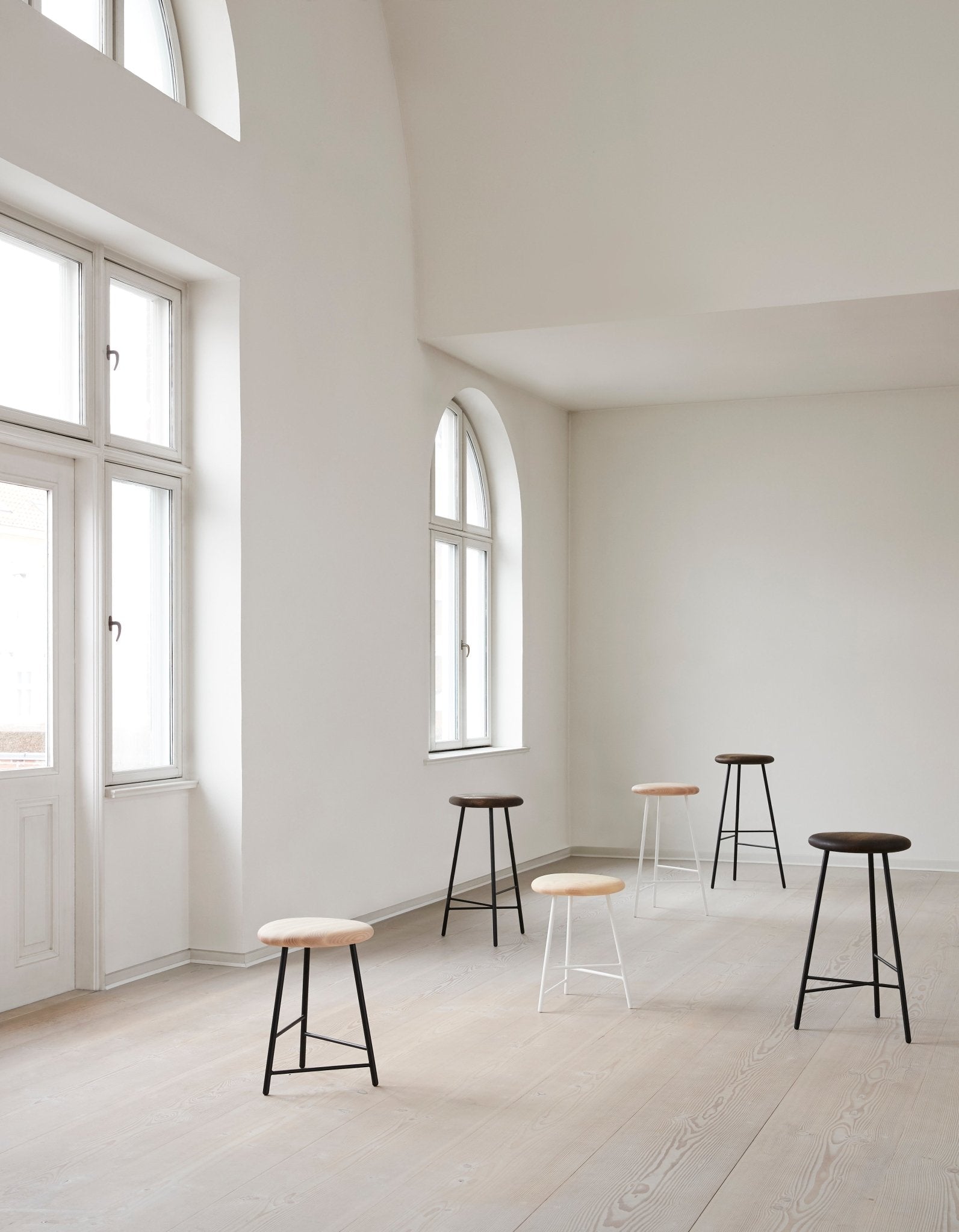 Warm Nordic Pebble Stool - 2505004