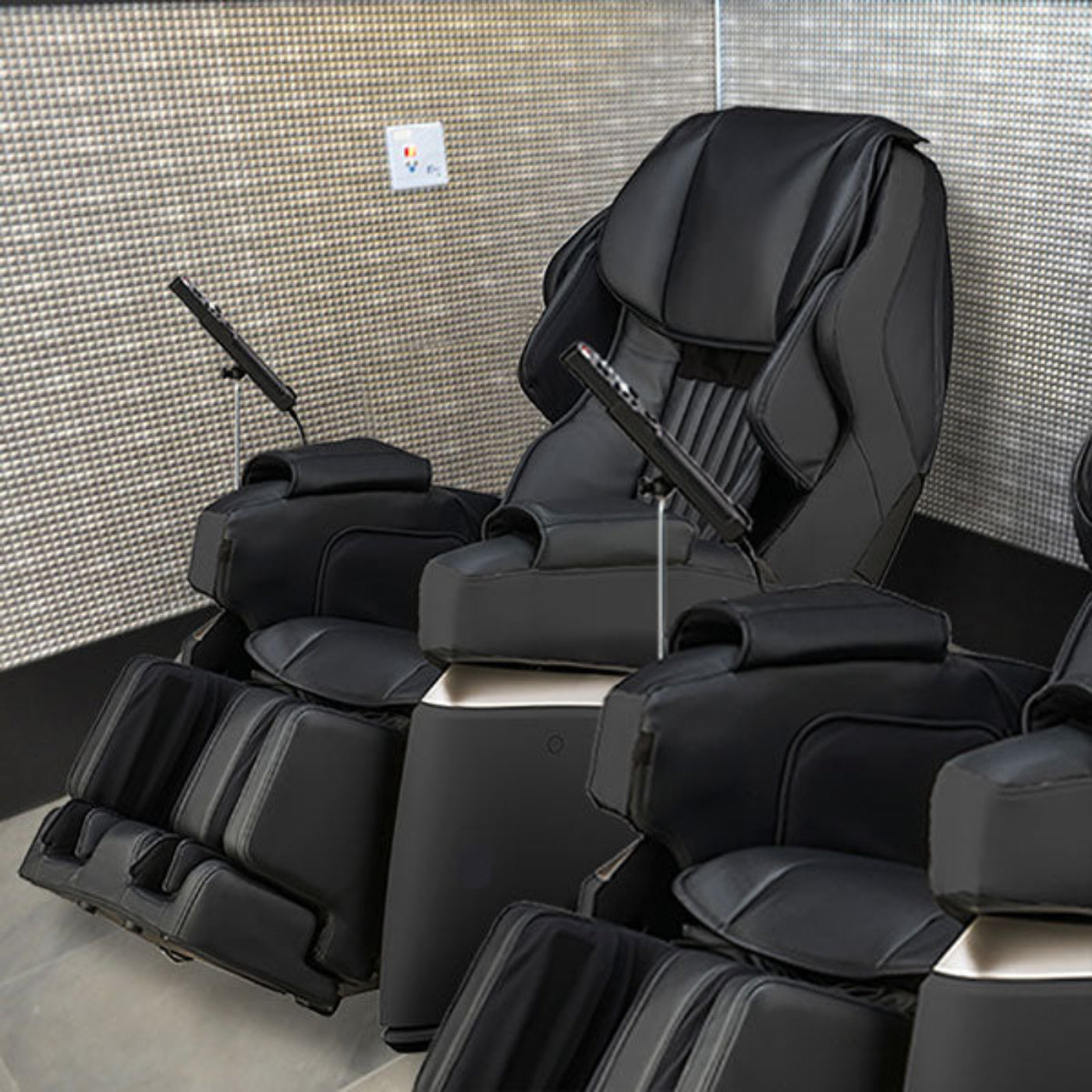 Synca Wellness Kurodo Massage Chair - SMR0006-08NA