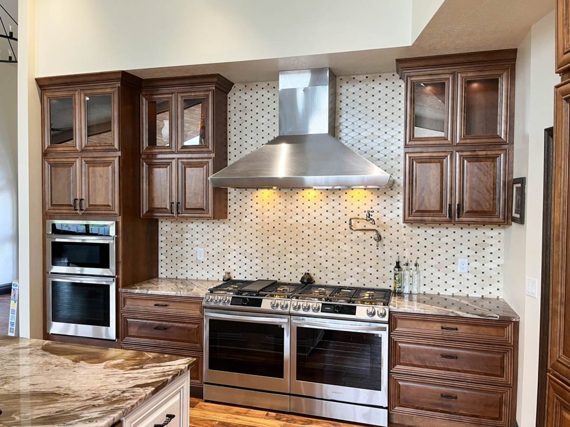 Proline Wall-Mounted Range Hood, Ducted, 1200 CFM, Stainless Steel Finish, Outdoor Rated Proline - PLJW 109WC