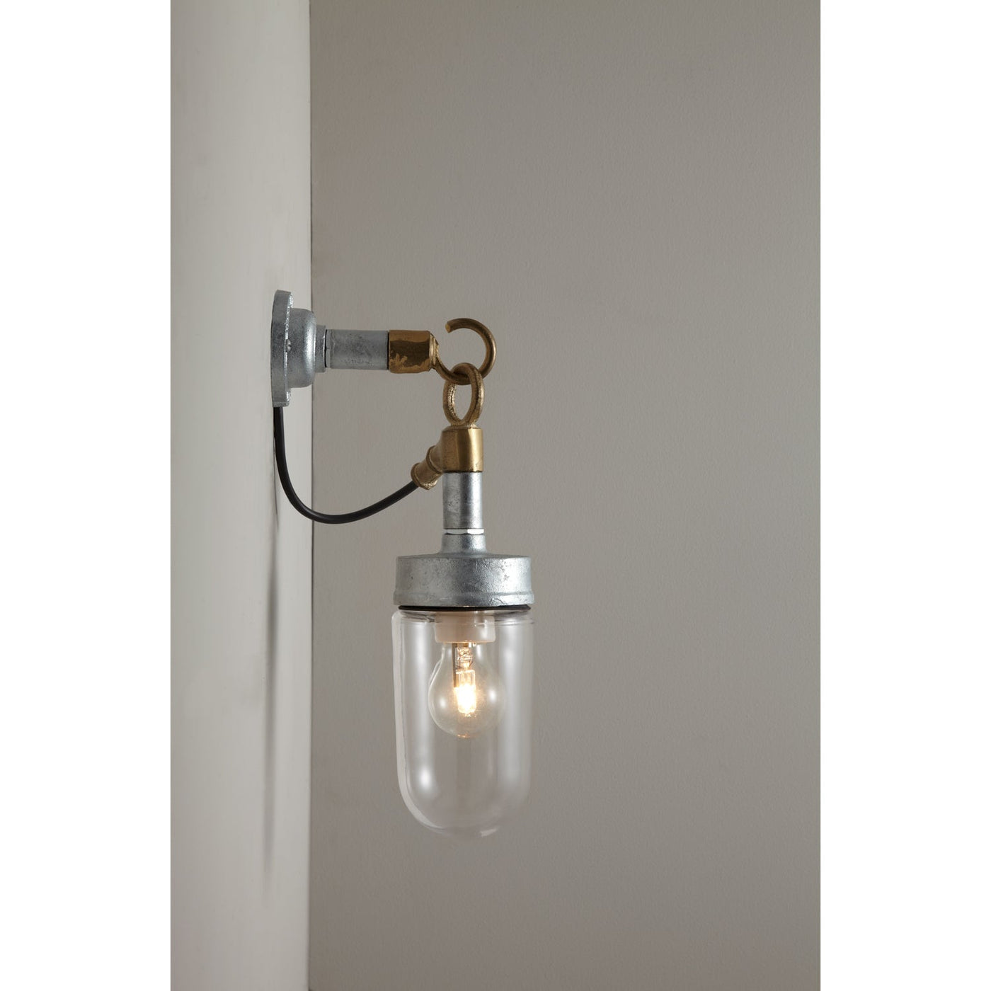 Davey Lighting Well Glass Wall Light 7679